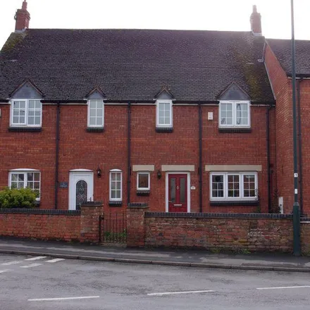 Rent this 3 bed townhouse on 6 Warwick Road in Wellesbourne, CV35 9HB