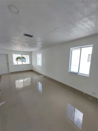 Image 3 - 121 West 31st Street, Hialeah, FL 33012, USA - House for rent