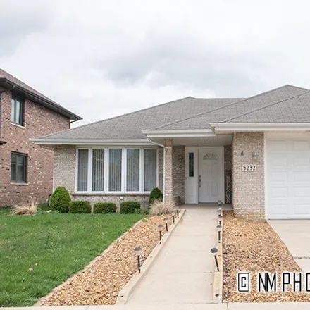 Rent this 3 bed house on 5224 107th Street in Oak Lawn, IL 60453