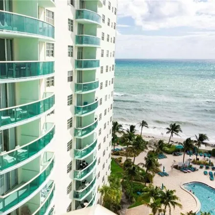 Image 1 - 3801 South Ocean Drive, Beverly Beach, Hollywood, FL 33019, USA - Condo for sale