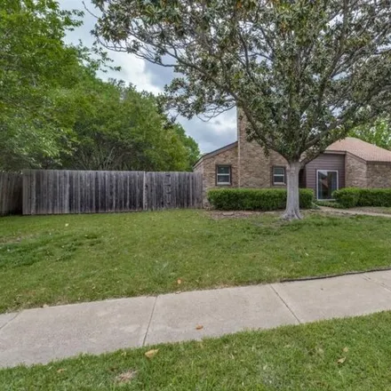 Buy this 4 bed house on 4059 Los Robles Drive in Plano, TX 75074