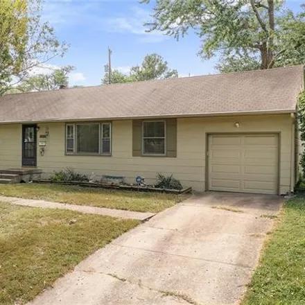 Buy this 3 bed house on 2706 South Glenwood Avenue in Independence, MO 64052