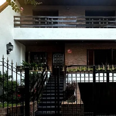 Buy this 4 bed house on Avenida Lastra 3830 in Villa Devoto, C1417 BSY Buenos Aires