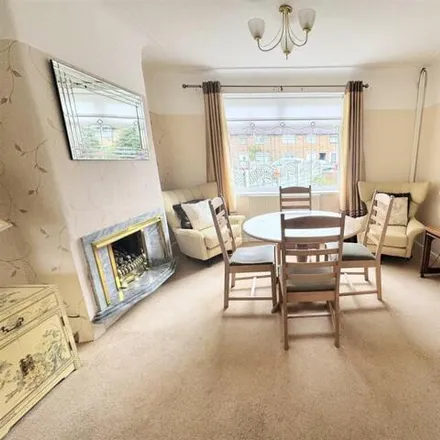 Image 5 - Woburn Close, Liverpool, L13 6RP, United Kingdom - Townhouse for sale