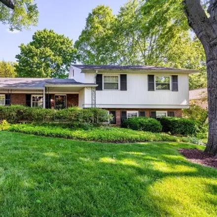 Buy this 4 bed house on 1362 Kingsgate Road in Upper Arlington, OH 43221
