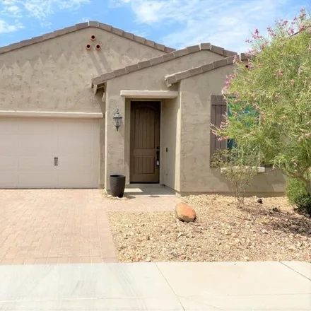 Rent this 3 bed house on 2933 West Laredo Lane in Phoenix, AZ 85085