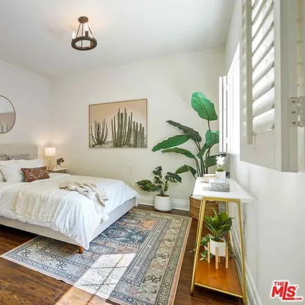 Image 6 - 2147 Clinton Street, Los Angeles, CA 90026, USA - House for sale