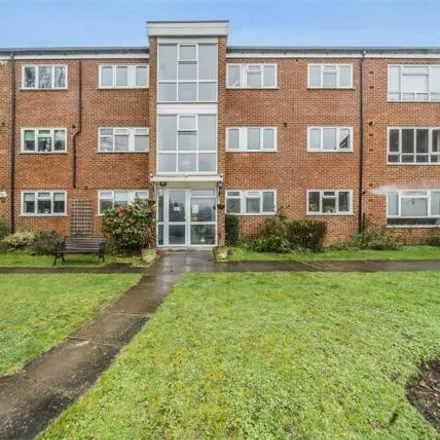 Buy this 3 bed apartment on unnamed road in Bushey Heath, WD23 1HX