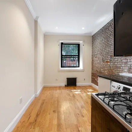 Rent this 1 bed apartment on 445 East 78th Street in New York, NY 10075