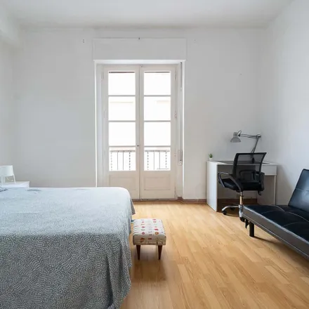 Rent this 5 bed room on Calle Notario Mas in 12001 Castelló de la Plana, Spain