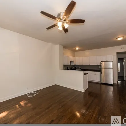 Image 3 - 3815 N Greenview Ave, Unit 1W - Apartment for rent