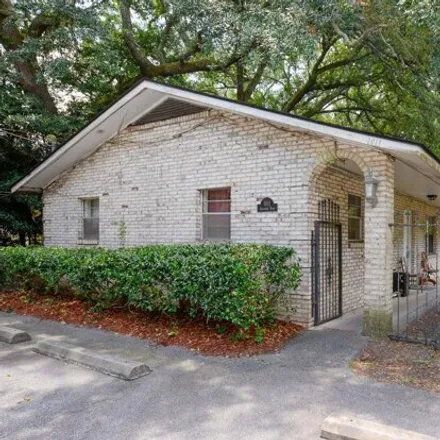 Rent this 2 bed house on 1607 Jessamine Road in Pinecrest, Charleston
