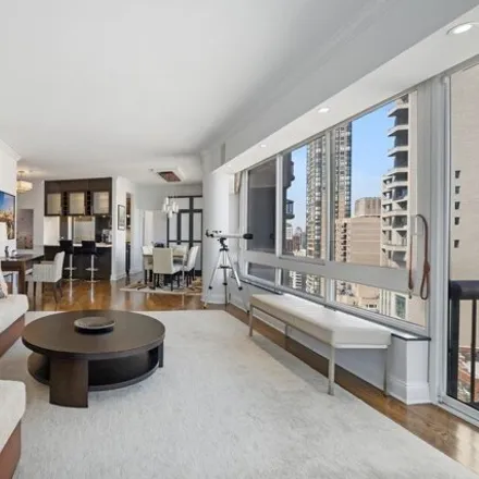Image 3 - Trump Plaza Apartments, 167 East 61st Street, New York, NY 10021, USA - Apartment for sale