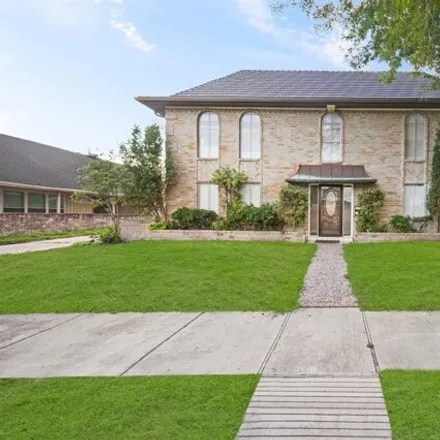 Rent this 4 bed house on Halpin Learning Center in Sandpiper Drive, Houston