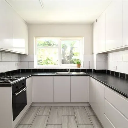 Image 3 - 23 Scarbrook Road, London, CR0 1SQ, United Kingdom - Townhouse for rent