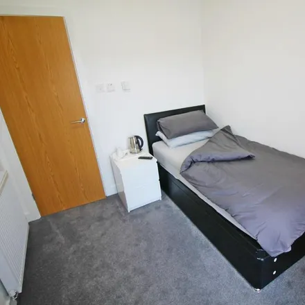 Rent this studio apartment on Denton Street in Widnes, WA8 6LG