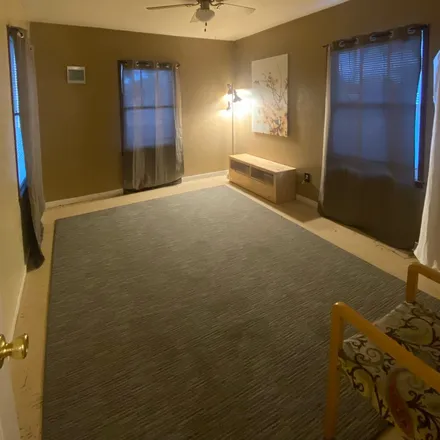 Rent this 1 bed room on 1725 East Earll Drive in Phoenix, AZ 82158