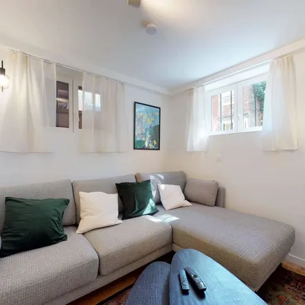 Rent this 1 bed apartment on 15 Rue du Clos des Ermites in 92150 Suresnes, France