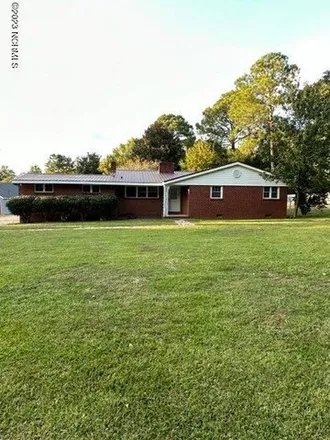 Buy this 3 bed house on 589 Peterson Street in Clinton, NC 28328