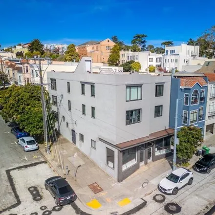 Buy this 7 bed house on 2390 25th Avenue in San Francisco, CA 94116