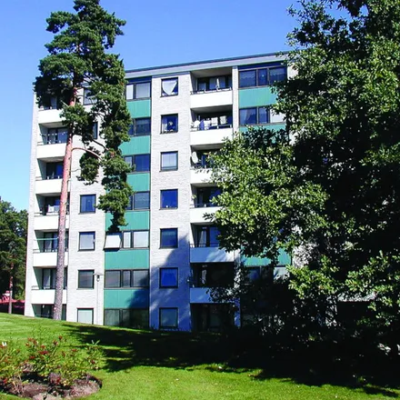 Rent this 3 bed apartment on Vattugatan in 382 41 Nybro, Sweden
