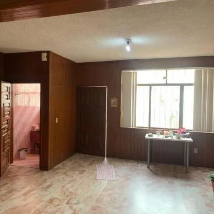 Rent this 7 bed house on Calle Melero y Piña in 50090 Toluca, MEX