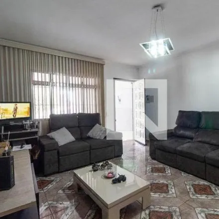 Rent this 3 bed house on Praça Araruva in Cidade Patriarca, Região Geográfica Intermediária de São Paulo - SP