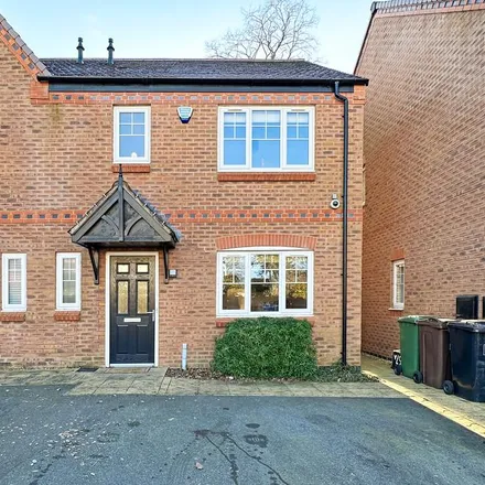 Rent this 3 bed duplex on unnamed road in Bentley Heath, B93 8NA