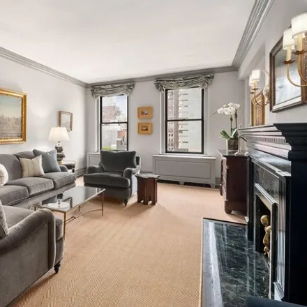 Image 2 - 142 East 71st Street, New York, NY 10021, USA - Townhouse for sale