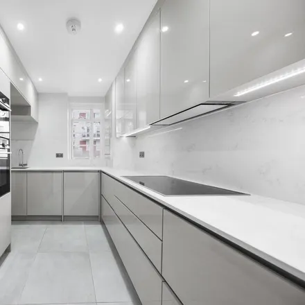 Rent this 3 bed apartment on 170 Marylebone Road Car Park in 170 Marylebone Road, London