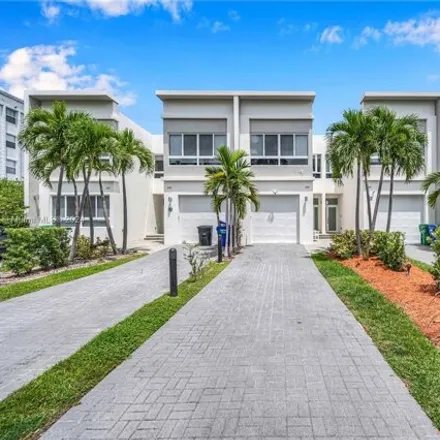 Image 1 - 2457 Northeast 135th Street, Keystone Islands, North Miami, FL 33181, USA - House for rent
