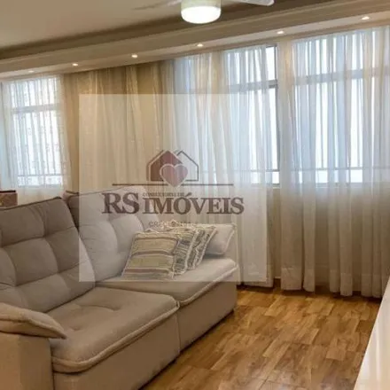Buy this 3 bed apartment on Rua Sete de Setembro in Jardim Márcia, Suzano - SP