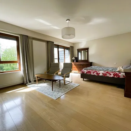 Rent this 5 bed apartment on Pavillon Albert in Avenue des Orangers - Oranjelaan, 1150 Woluwe-Saint-Pierre - Sint-Pieters-Woluwe