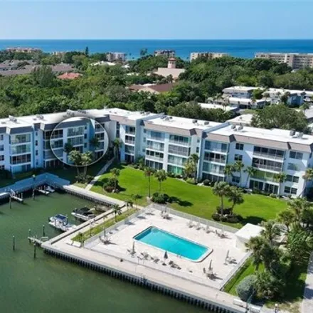 Buy this 2 bed condo on 619 Sutton Place in Longboat Key, Manatee County