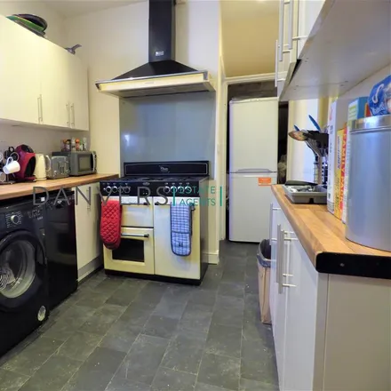Rent this 4 bed townhouse on Wilberforce Road in Leicester, LE3 0GW