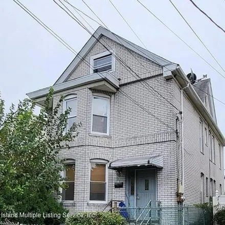 Buy this 5 bed house on 146 Cedar Avenue in New York, NY 10305