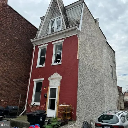 Buy this 3 bed house on 1463 Vernon Street in Harrisburg, PA 17104