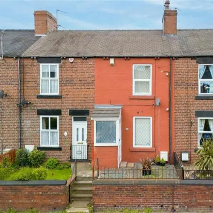 Buy this 2 bed townhouse on Dorothy Hyman Sports Centre in Snydale Road, Upper Cudworth