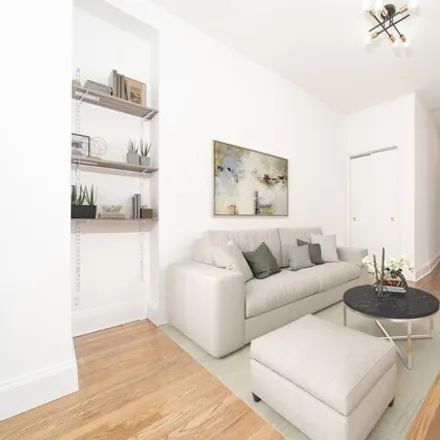 Rent this 3 bed apartment on 118 East 91st Street in New York, NY 10128