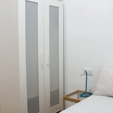 Rent this 3 bed room on Carrer de Guifré in 10, 08001 Barcelona