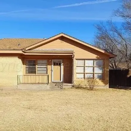 Buy this 4 bed house on 1524 Wells Street in Amarillo, TX 79106