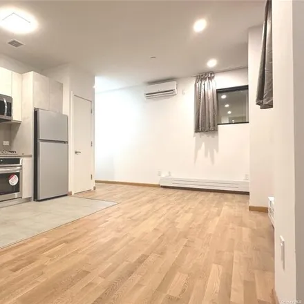Image 3 - 18 Monitor Street, New York, NY 11222, USA - Apartment for rent