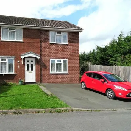Buy this 4 bed duplex on Balmoral Crescent in Oswestry, SY11 2XZ