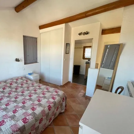 Rent this 1 bed apartment on Saint-Mandrier-sur-Mer in Place des Résistants, 83430 Saint-Mandrier-sur-Mer