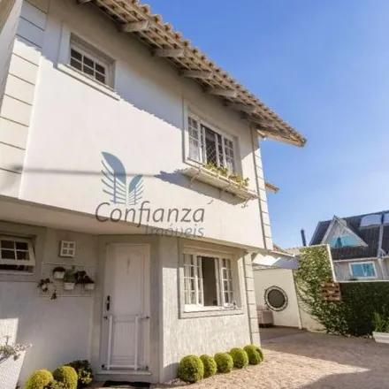Buy this 3 bed house on Rua Cruzeiro do Sul in Centro, Pinhais - PR