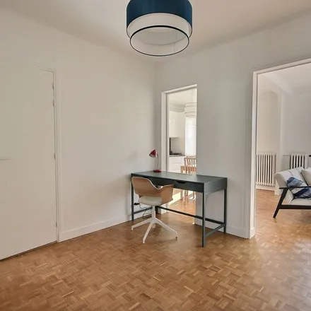 Rent this 3 bed apartment on 9 Route de Boulogne à Passy in 75016 Paris, France