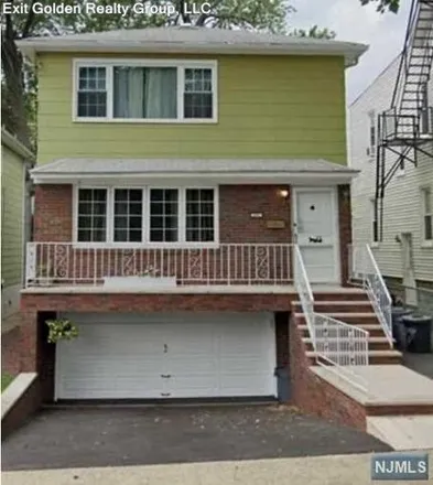 Rent this 2 bed house on 398 Hickory Street in Kearny, NJ 07032
