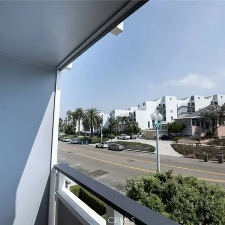Image 8 - 683 Esplanade, Redondo Beach, CA 90277, USA - Apartment for rent