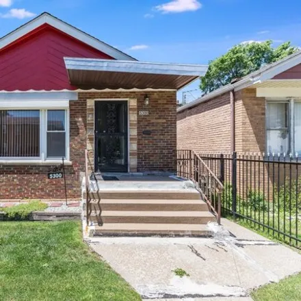 Buy this 3 bed house on 5300 South Hoyne Avenue in Chicago, IL 60609