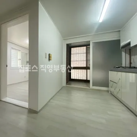 Rent this 2 bed apartment on 서울특별시 강남구 역삼동 681-14
